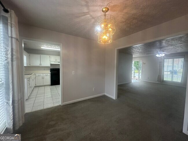 Building Photo - 7263 Sandpiper Way