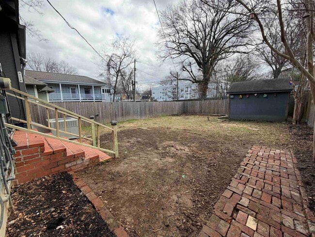 Building Photo - 1999 Peabody Ave