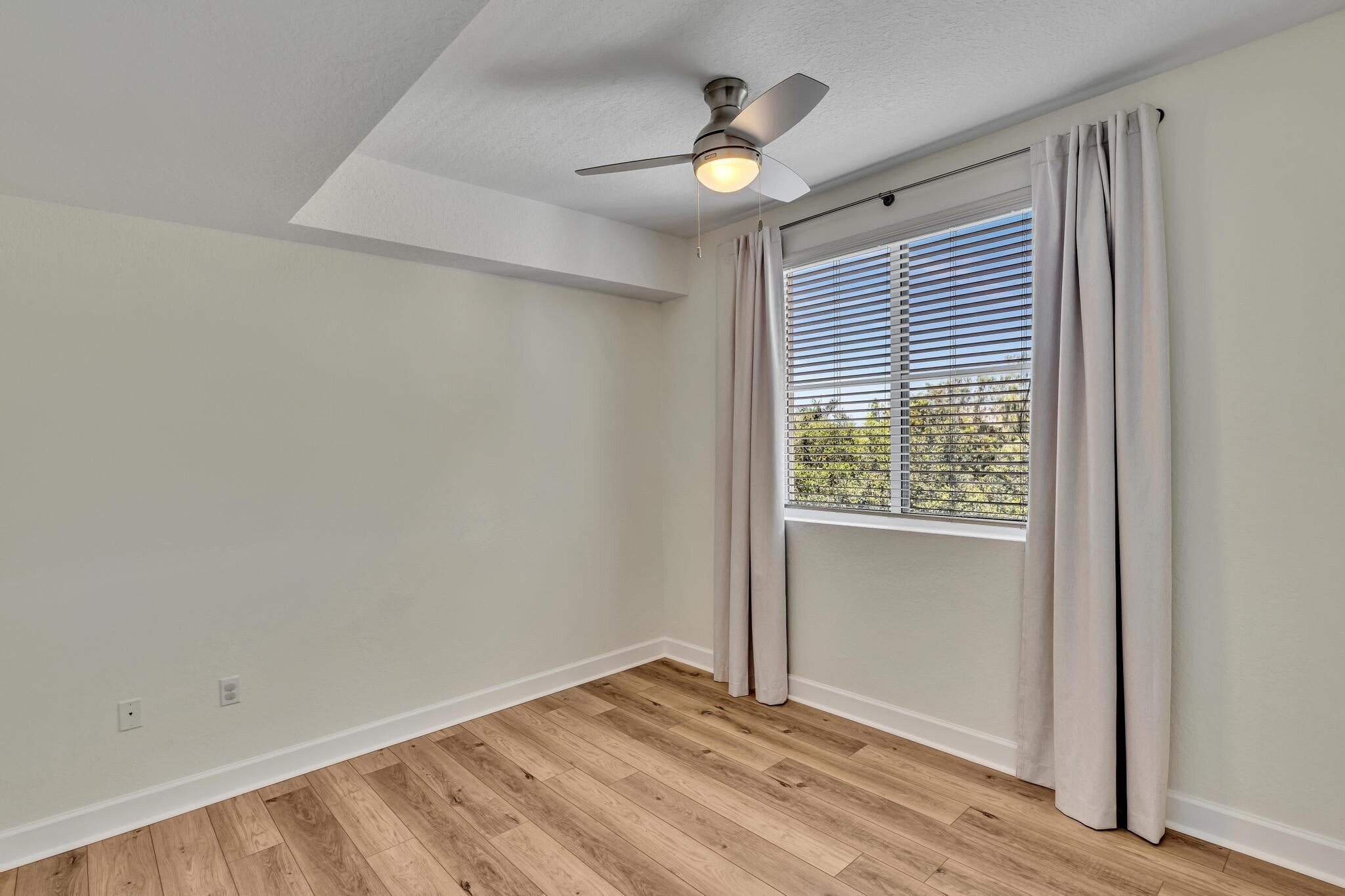 Building Photo - 1405 Renaissance Way