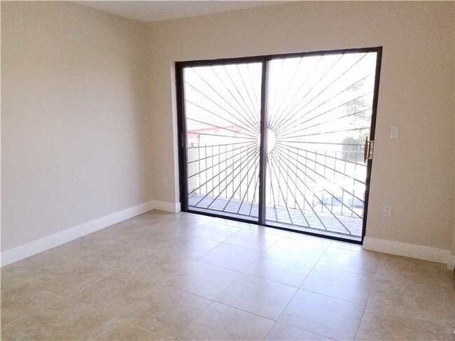 Building Photo - 3406 SW 16th Terrace