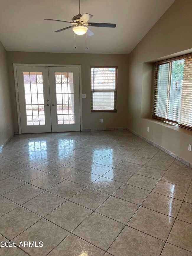 Building Photo - 3443 E Tonto Ln