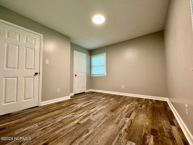 Building Photo - 3802 Brandywine Dr