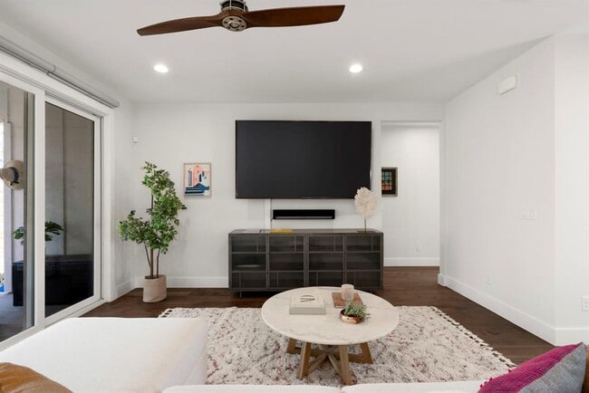 Building Photo - 8014 Tisdale Dr