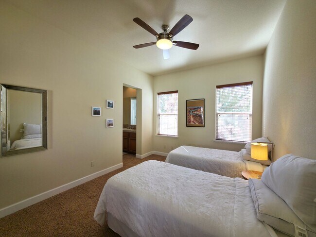 Building Photo - All-Inclusive Executive Luxury in Somerset...