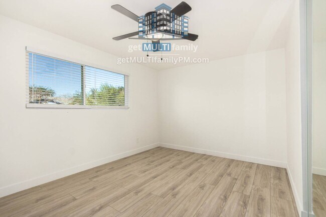 Building Photo - 505 S Margo Dr