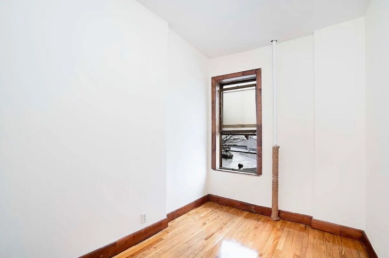 Building Photo - 203 17th St