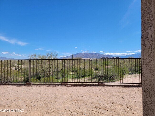 Building Photo - 5595 S Adero Cyn Trl