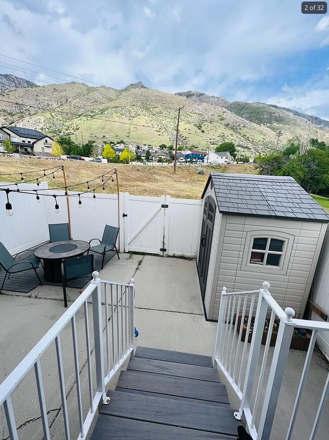 Building Photo - Spacious End-Row Townhome