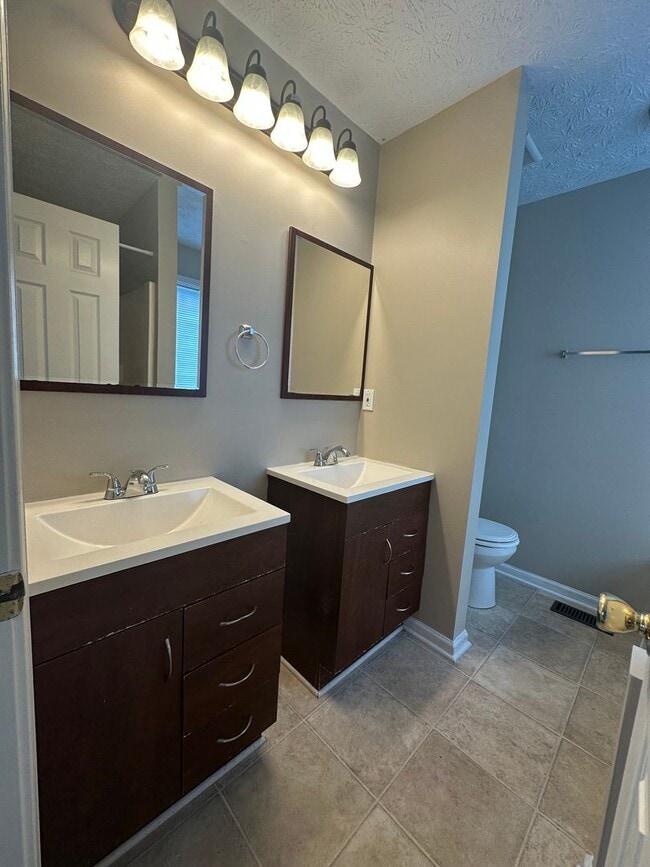Building Photo - Douglasville-Paulding County Rental