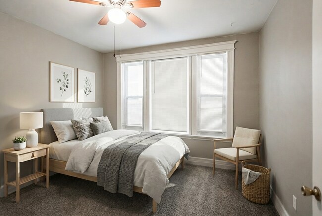 Building Photo - Historic Style, Modern Comforts, Prime Location