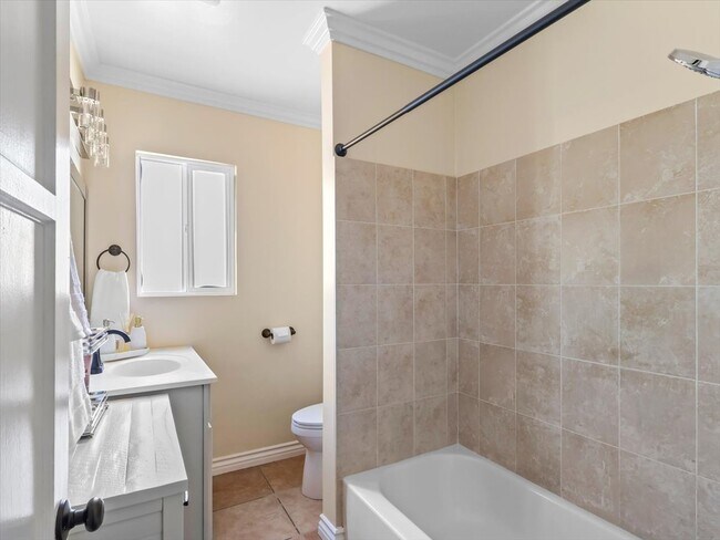 Building Photo - 3801 Legion Ln