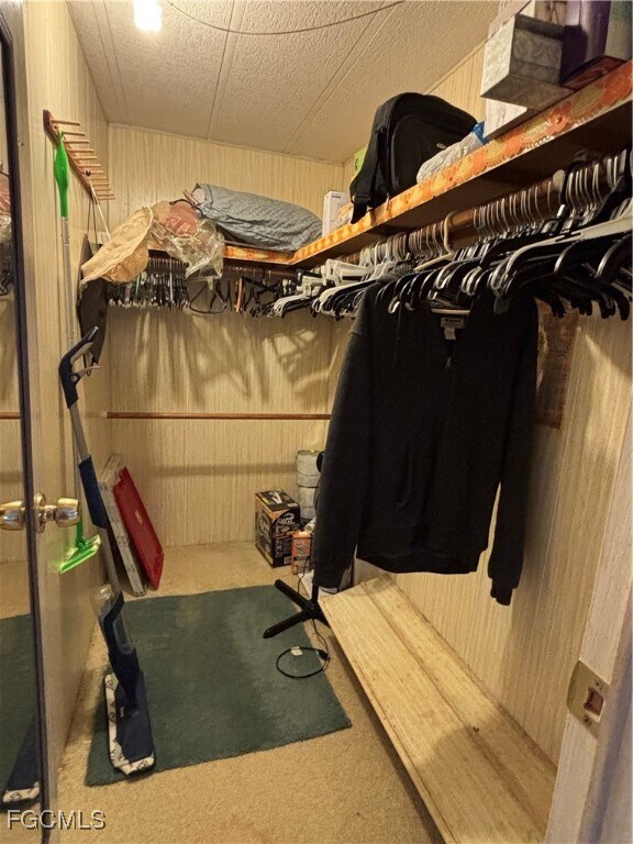 Building Photo - 207 Harvest Ln