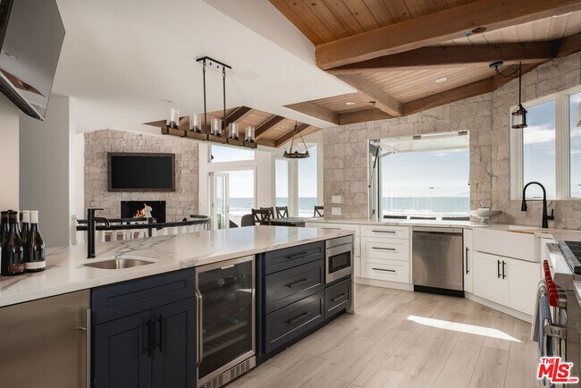 Building Photo - 1044 Waterbury Ln