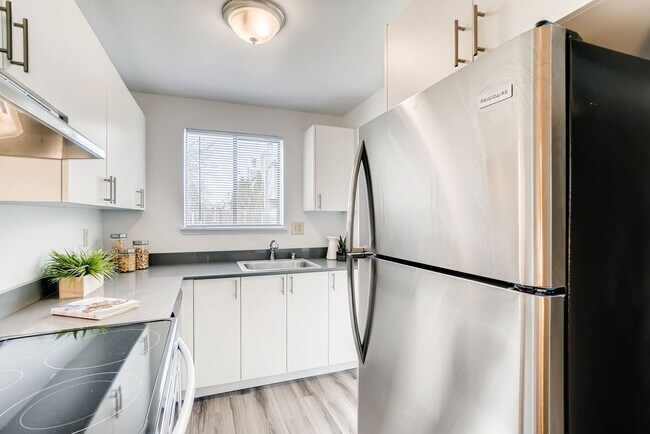 Building Photo - Private 2BR Standalone Home | Spacious 895 Sq Ft Living in Auburn