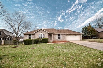 Building Photo - Pet Friendly Ranch!