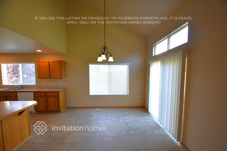 Building Photo - 126 Forest Ct
