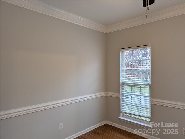 Building Photo - 1013 Muirfield Dr