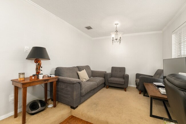 Building Photo - 9262 Friendship Rd