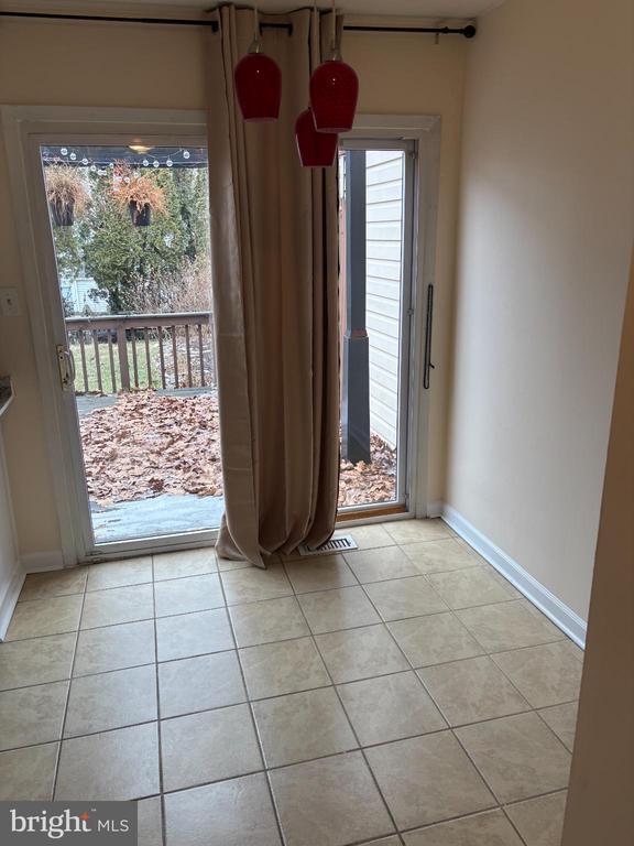 Building Photo - 1531 Tarleton Pl