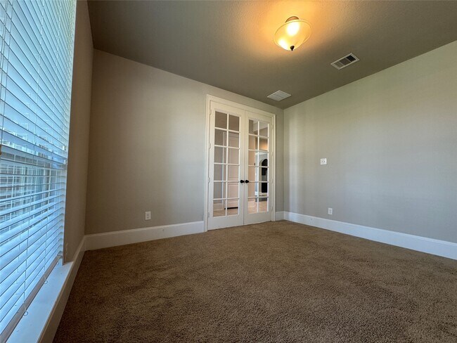 Building Photo - 30154 Southern Sky Dr