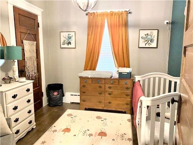 Building Photo - Charming 3-Bedroom Home on Terre Haute’s E...