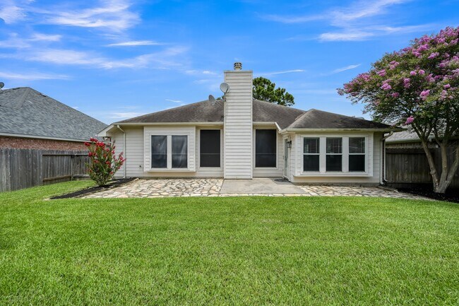 Building Photo - 21331 Timber Pines Dr