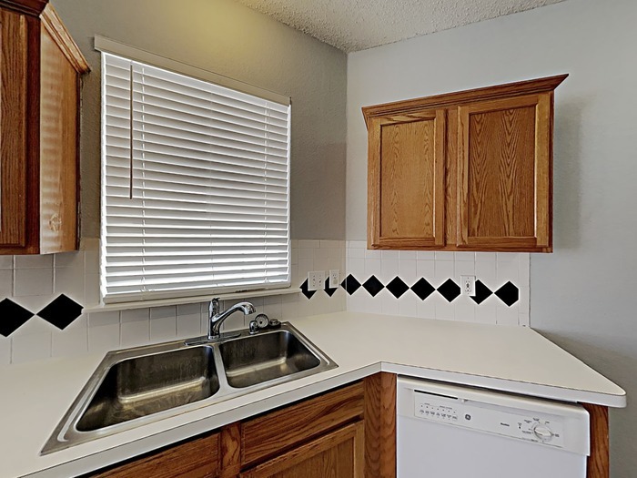 Building Photo - 4890 Lodgepole Ln