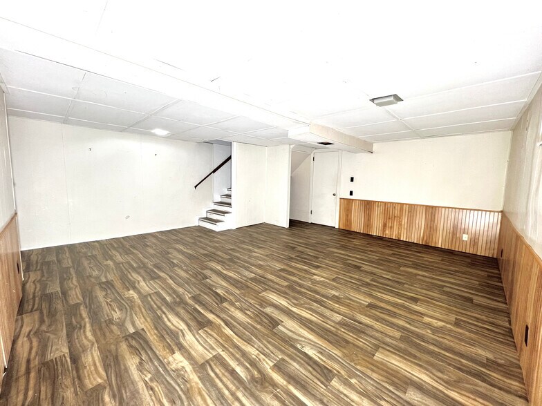 Basement - 1209 8th Ave S