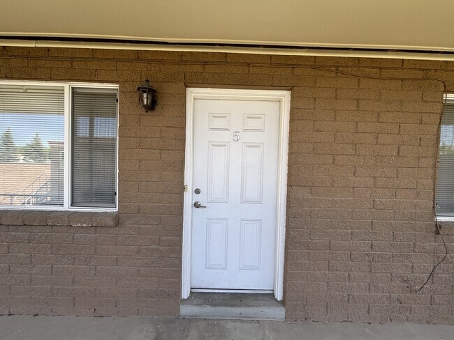 Building Photo - 2035 E 2700 S