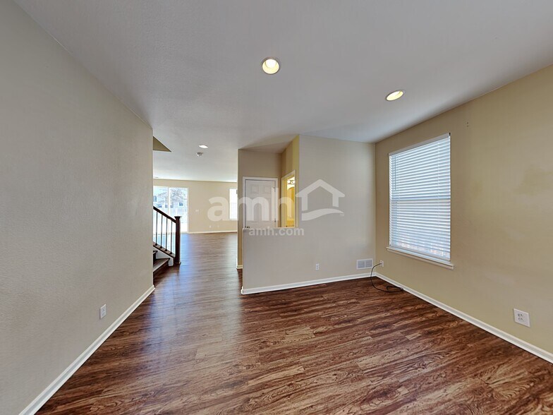 Building Photo - 16224 E 54th Ave