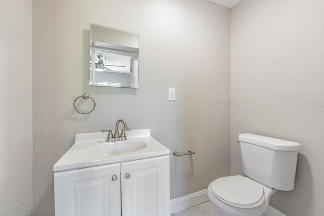 Building Photo - 29 Westwood Terrace N