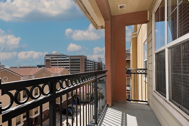 Building Photo - 1711 Old Spanish Trl