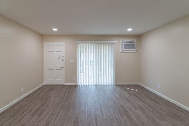 Interior Photo - MONTICELLO APARTMENT HOMES- FULLY UPGRADED...