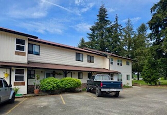 Building Photo - R325C #S