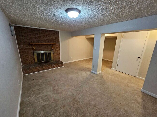 Building Photo - 7055 W Fremont Pl