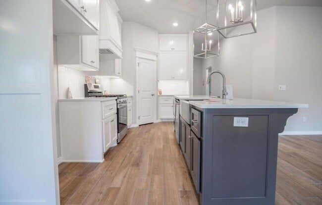 Building Photo - 9225 NW 86th St