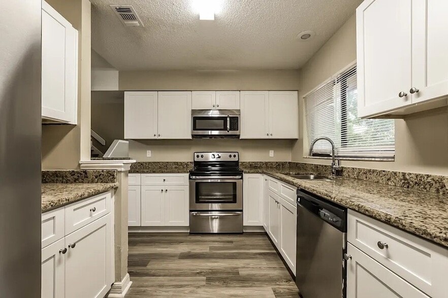 Building Photo - 7055 Co Rd