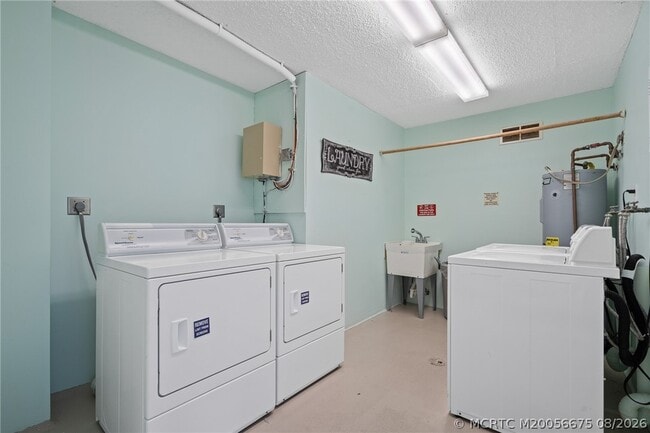 Building Photo - 9940 S Ocean Dr