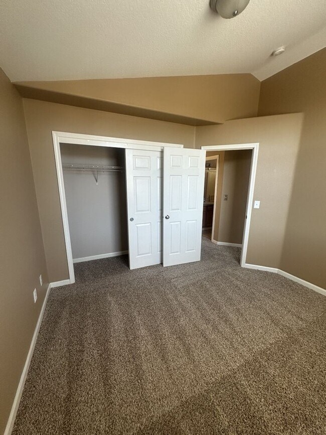 Building Photo - Welcome to this stunning two-story home lo...