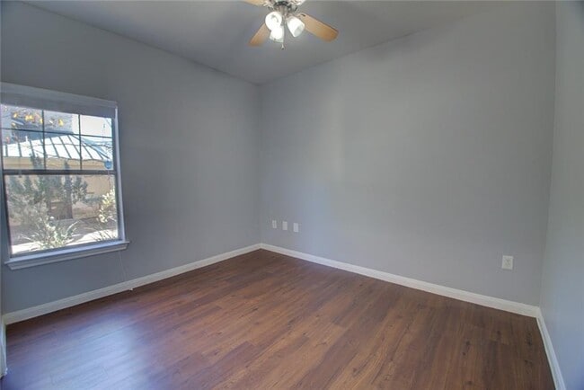 Building Photo - 2320 Gracy Farms Ln
