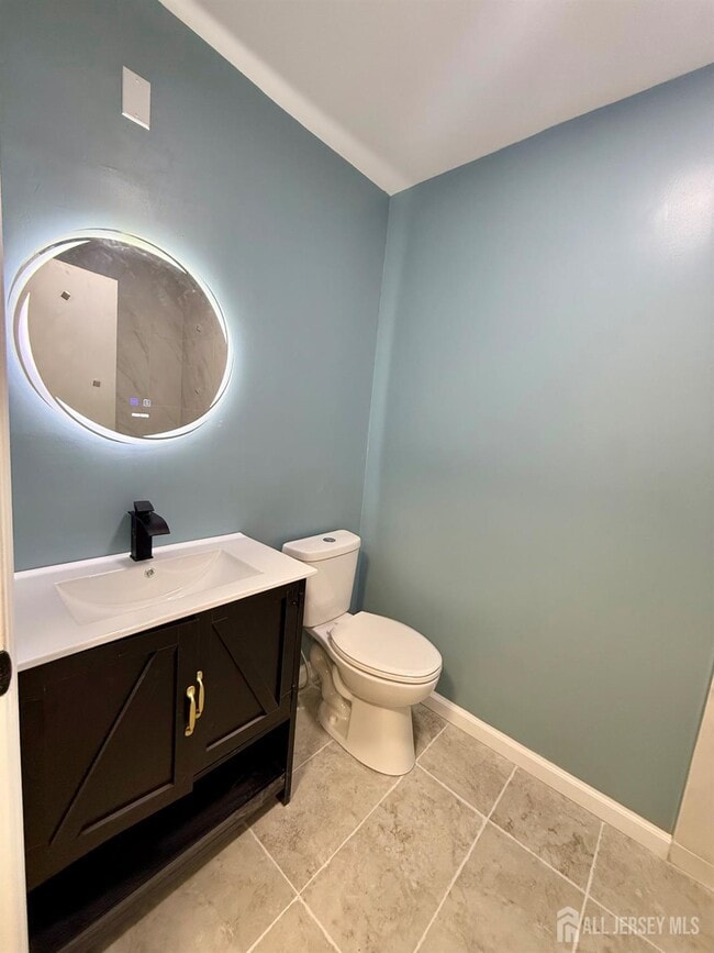 Building Photo - 1502 Bromley Estate