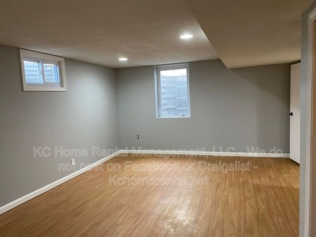 Building Photo - 6809 Marty St