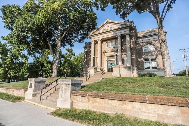 Building Photo - Carnegie
