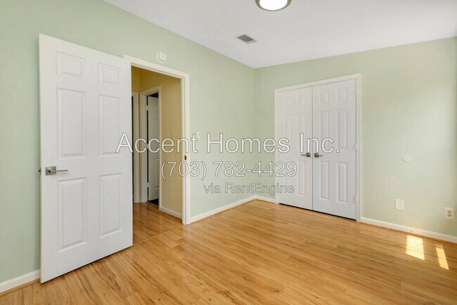 Building Photo - 5818 Wescott Hills Way