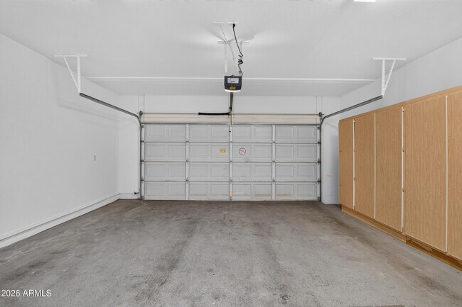 Building Photo - 3150 E Beardsley Rd