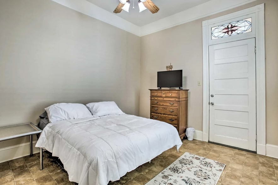 Bedroom 2 - 2118 Milan St