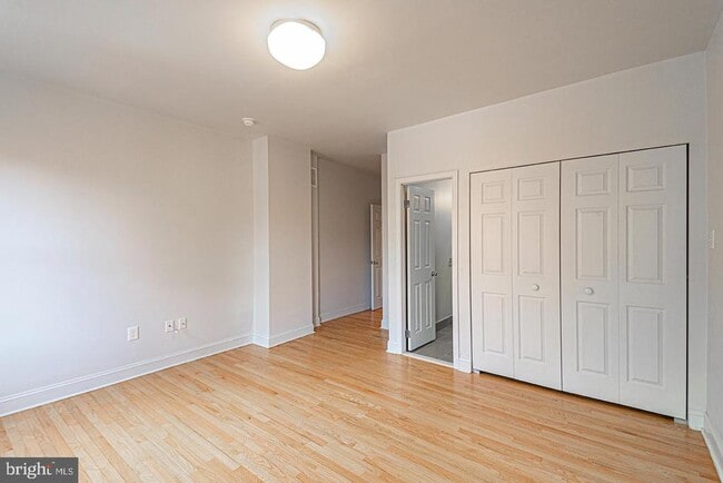 Building Photo - 2210 Lombard St