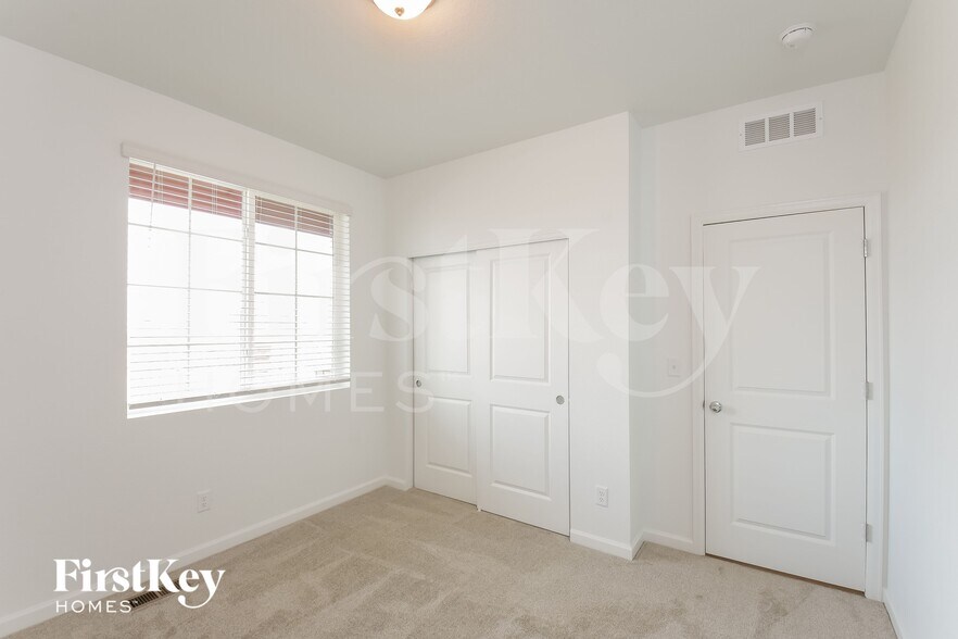 Building Photo - 14593 Normande Dr