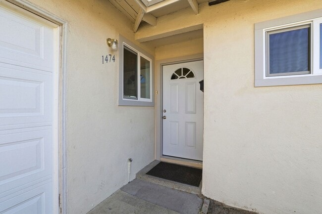 Building Photo - Recently Upgraded 3 Bedroom Home in San Jose