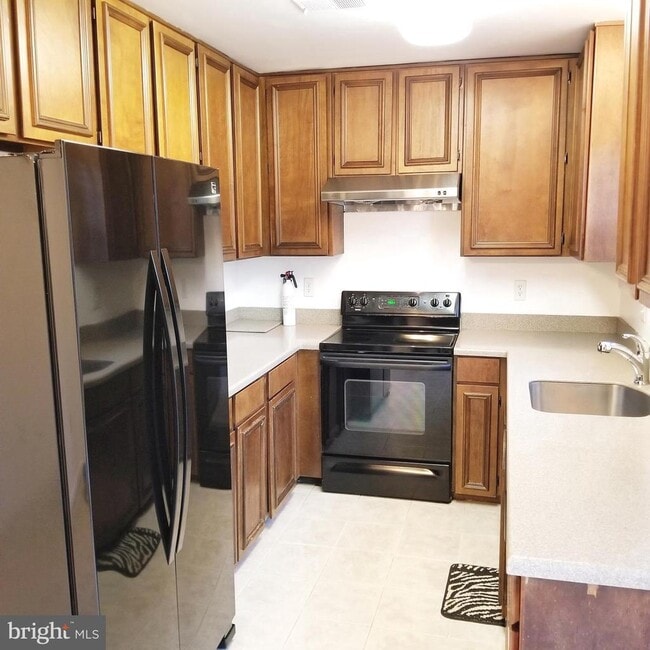Building Photo - 10401 Storch Dr